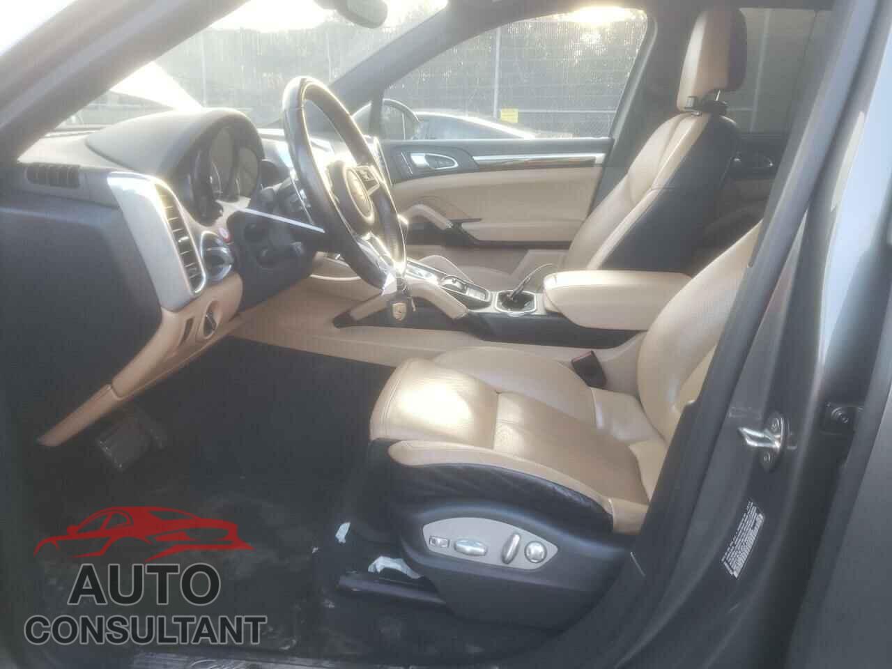 PORSCHE CAYENNE 2015 - WP1AB2A25FLA59089