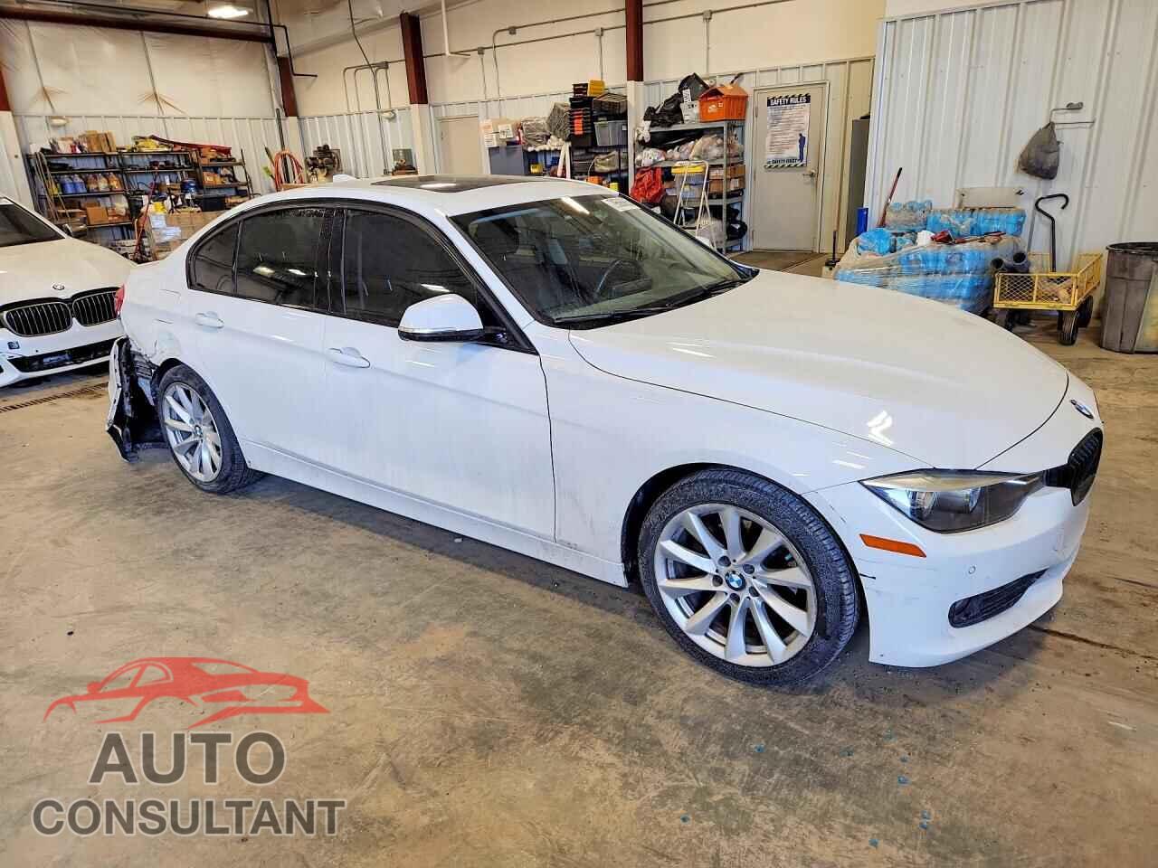 BMW 320 2015 - WBA3C3G55FNT51633