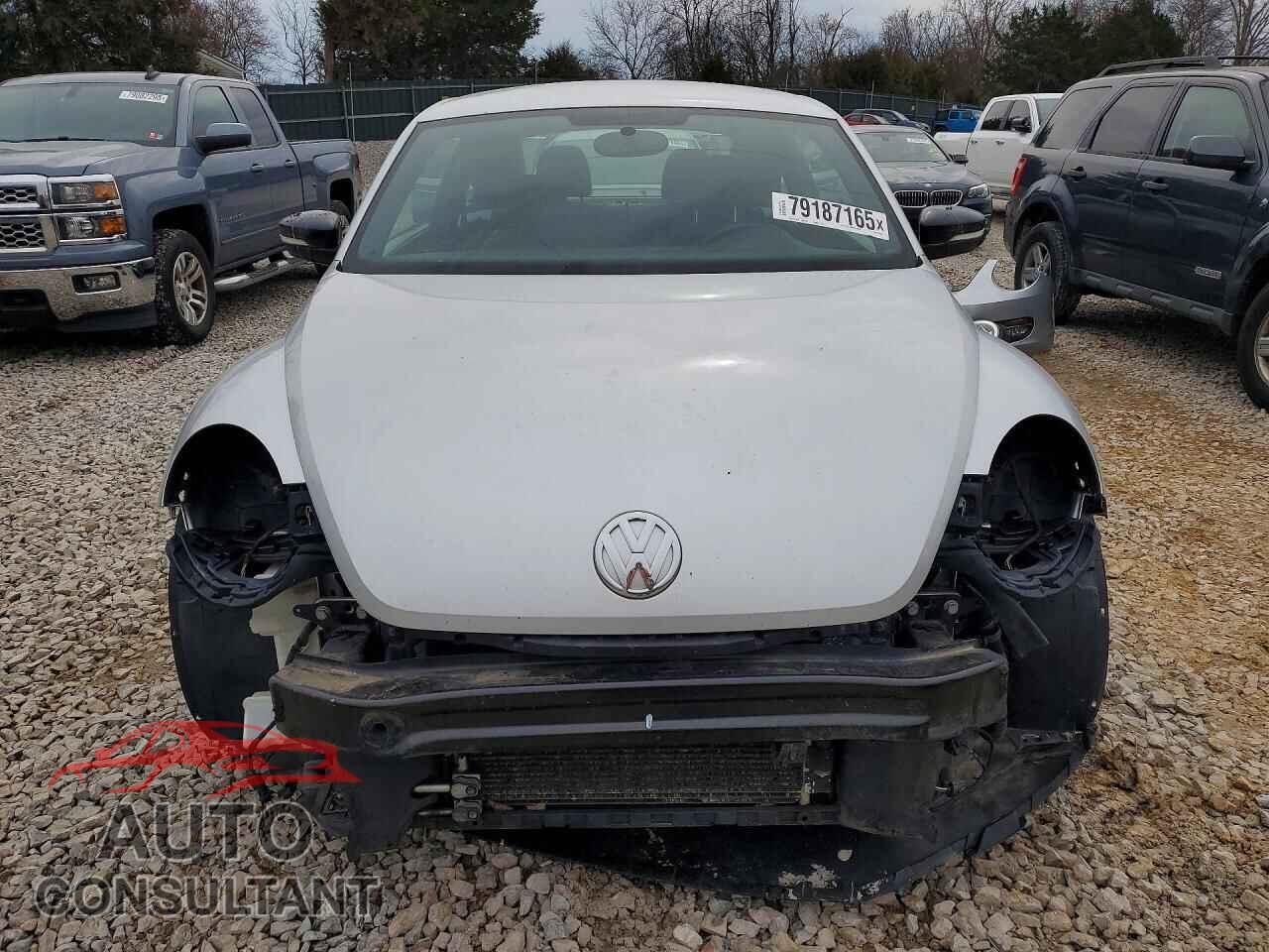 VOLKSWAGEN BEETLE 2012 - 3VWVA7AT6CM618443