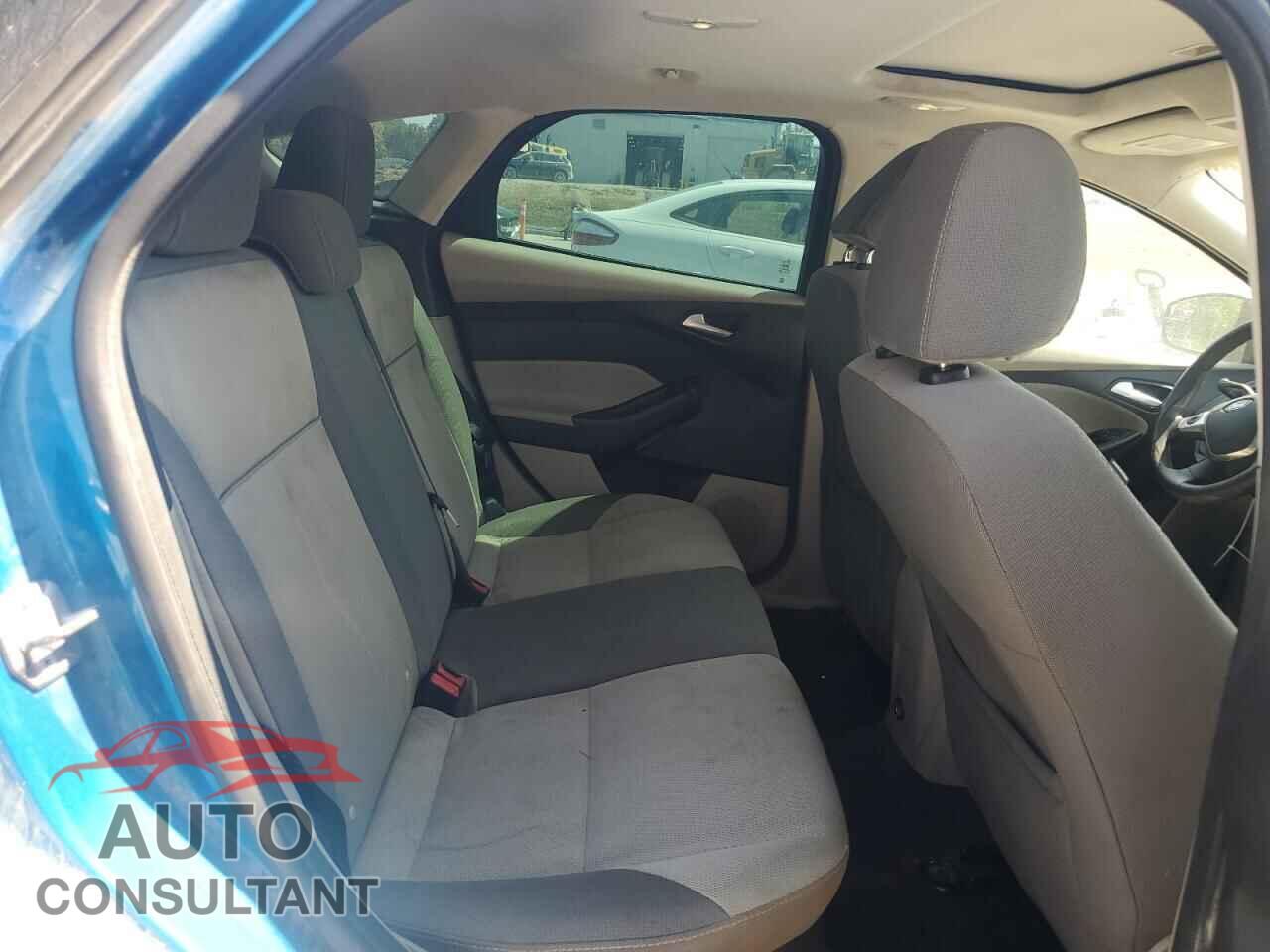 FORD FOCUS 2014 - 1FADP3K23EL238076