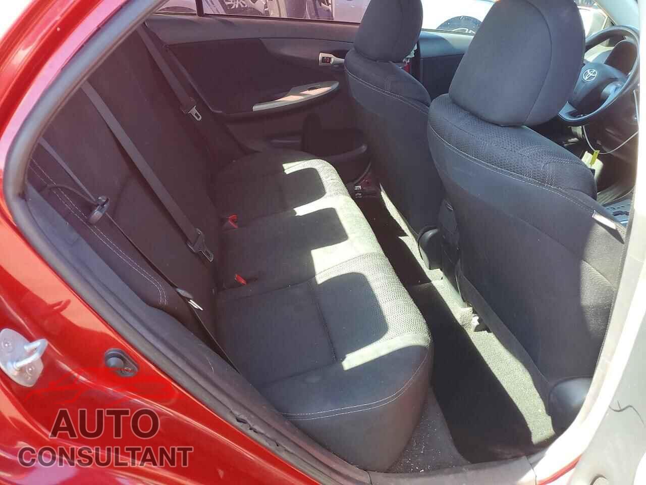 TOYOTA COROLLA 2013 - 2T1BU4EE3DC007772