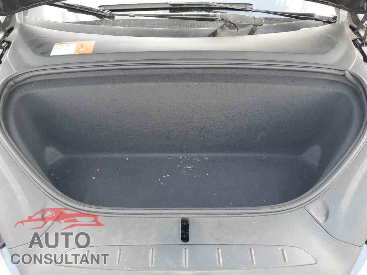 TESLA MODEL X 2017 - 5YJXCDE23HF044191