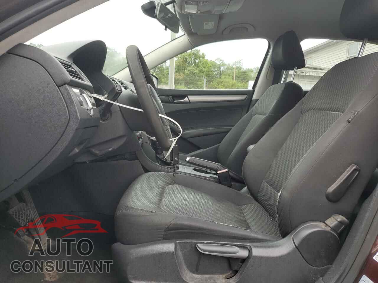 VOLKSWAGEN PASSAT 2013 - 1VWAP7A32DC106551