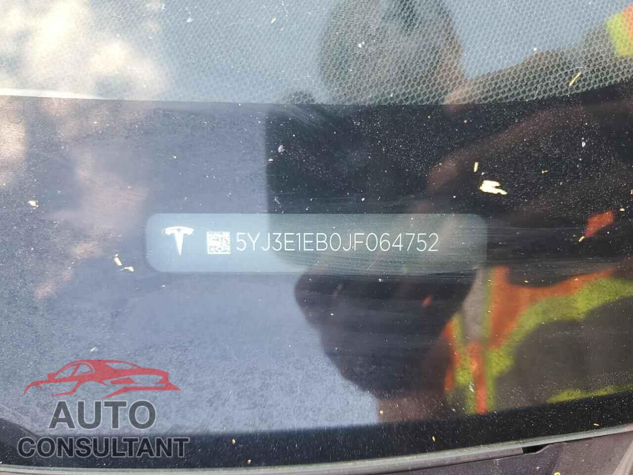 TESLA MODEL 3 2018 - 5YJ3E1EB0JF064752