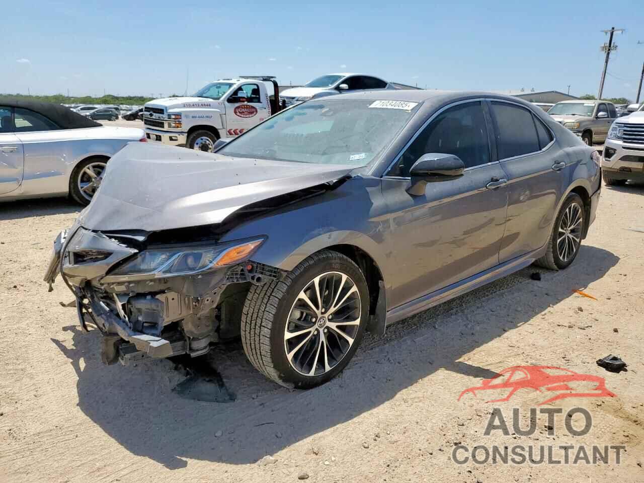 TOYOTA CAMRY 2018 - 4T1B11HK5JU570065