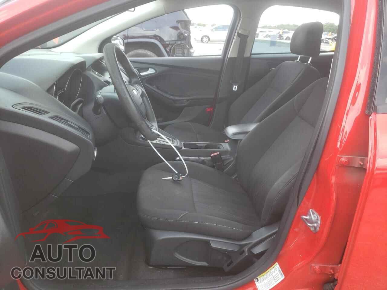 FORD FOCUS 2017 - 1FADP3K23HL231326