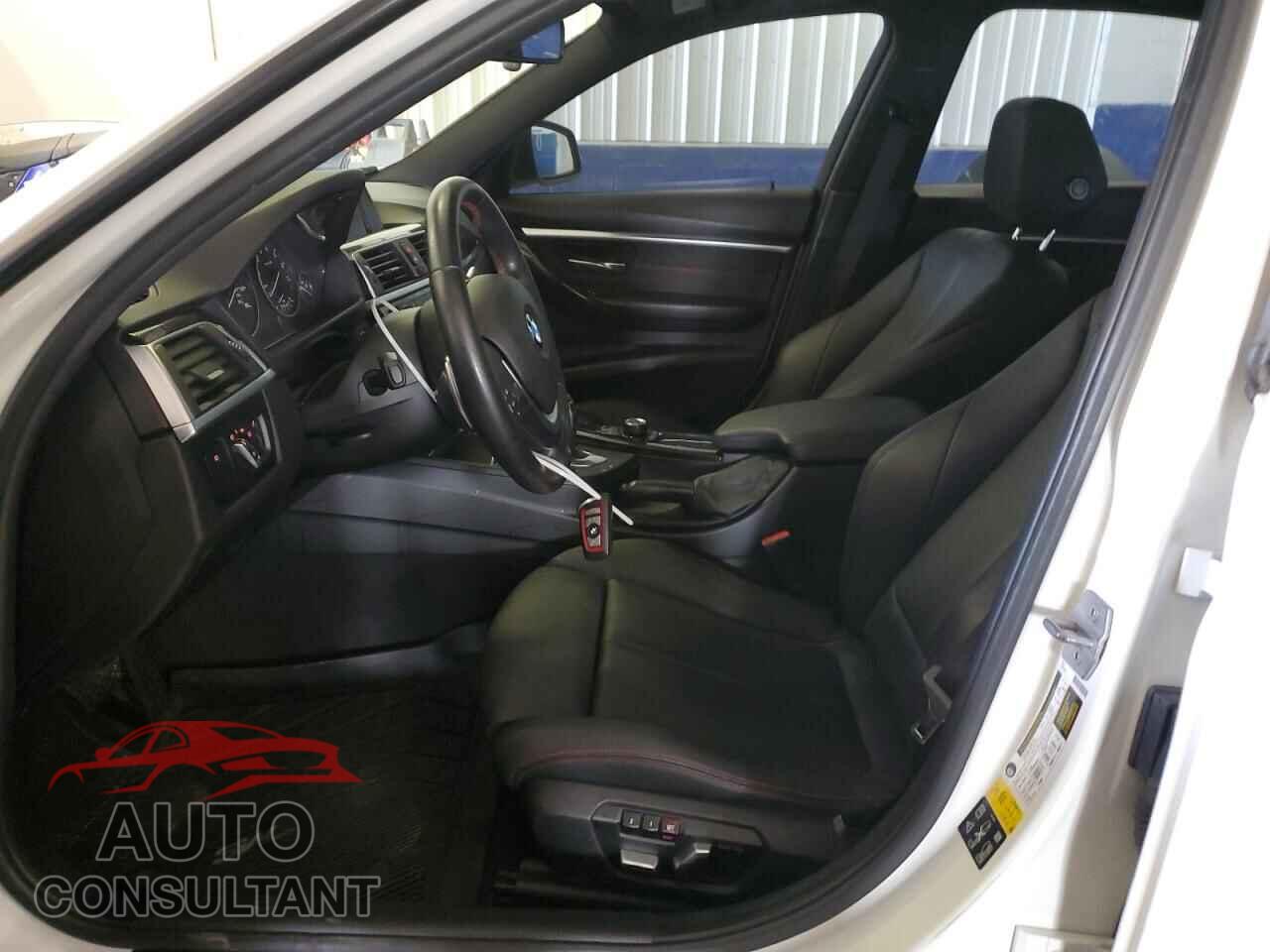 BMW 3 SERIES 2016 - WBA8E3G51GNU05933