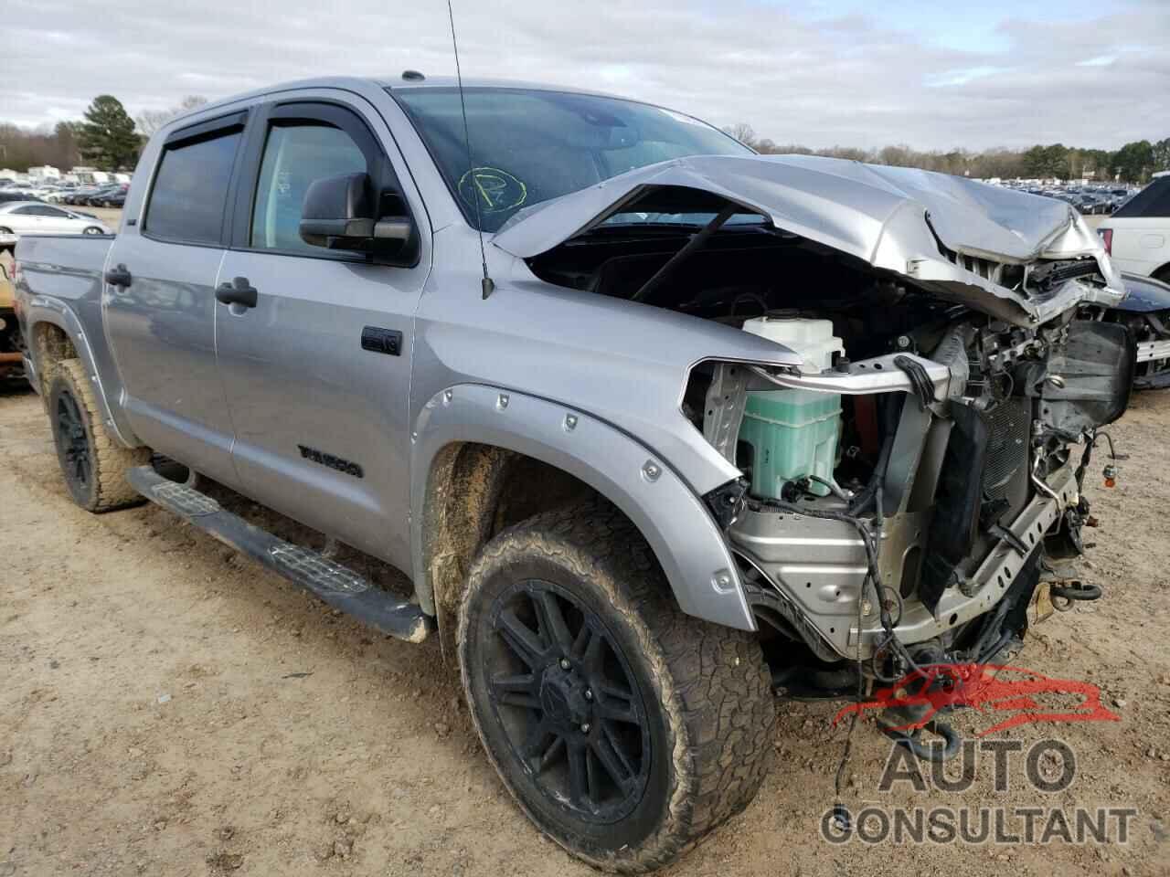 TOYOTA TUNDRA 2018 - 5TFDY5F19JX698172