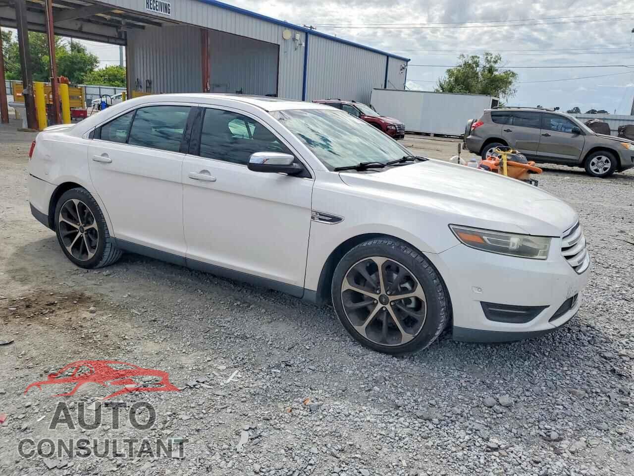FORD TAURUS 2015 - 1FAHP2F82FG118175