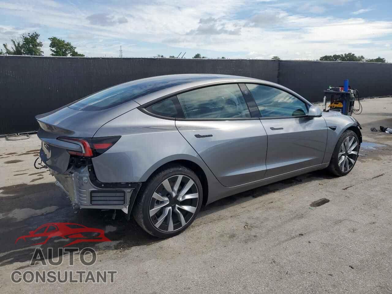 TESLA MODEL 3 2025 - 5YJ3E1EAXSF022727
