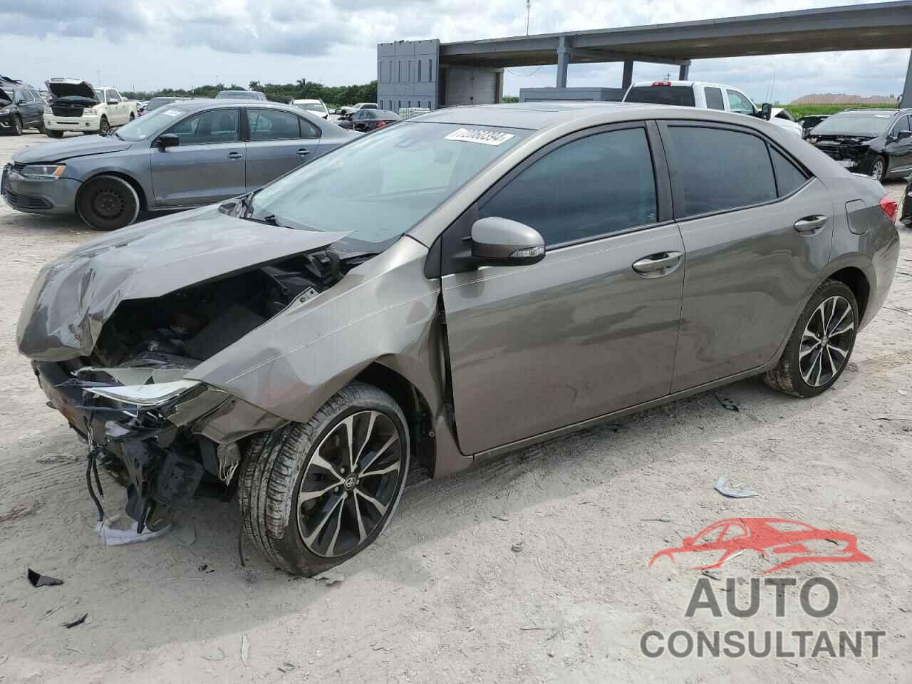 TOYOTA COROLLA 2017 - 5YFBURHE3HP632266