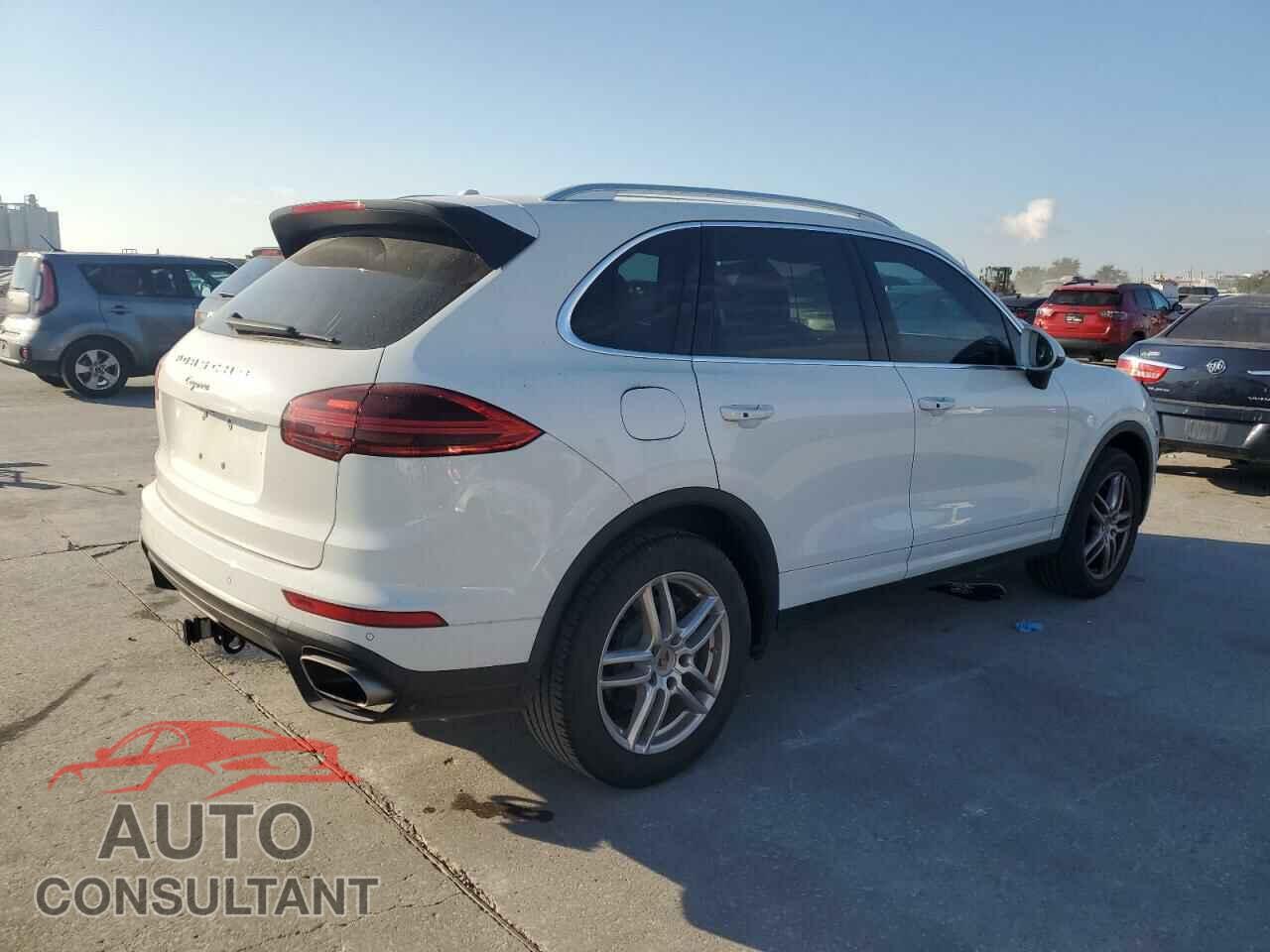 PORSCHE CAYENNE 2016 - WP1AA2A21GLA06345