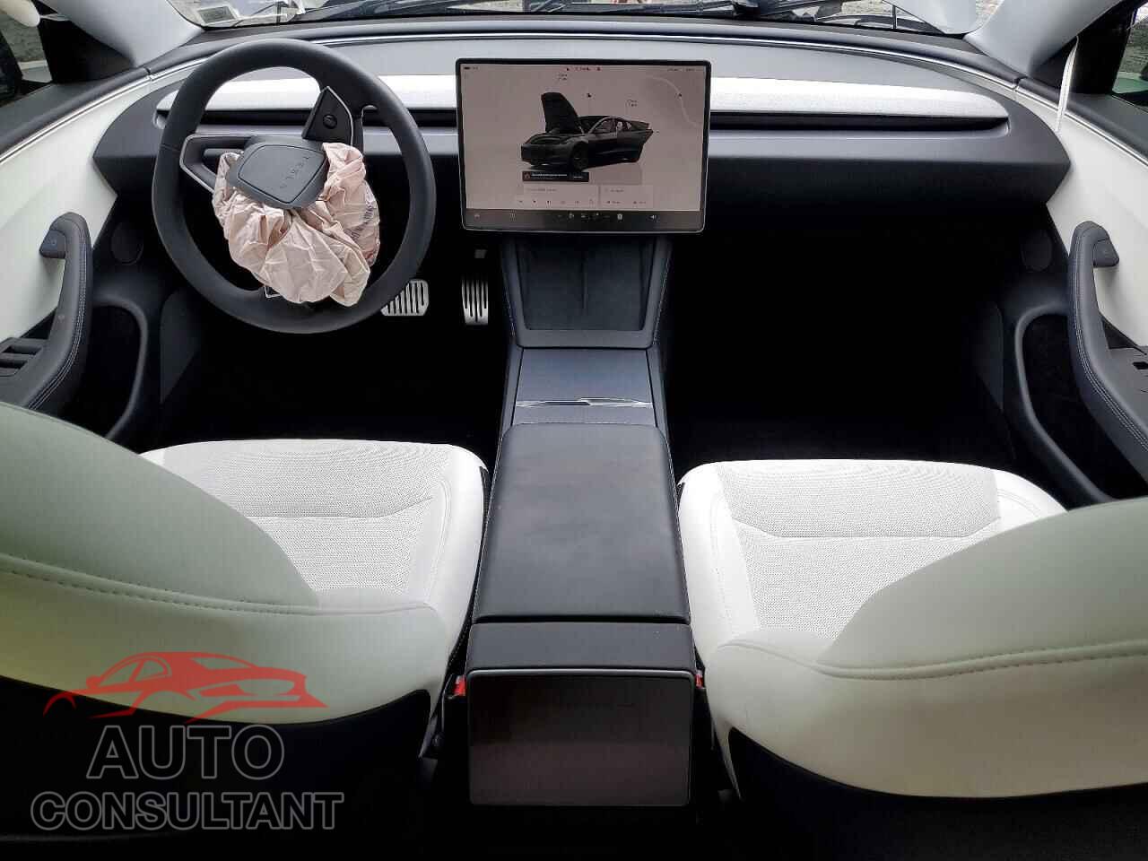 TESLA MODEL 3 2024 - 5YJ3E1EB8RF822025