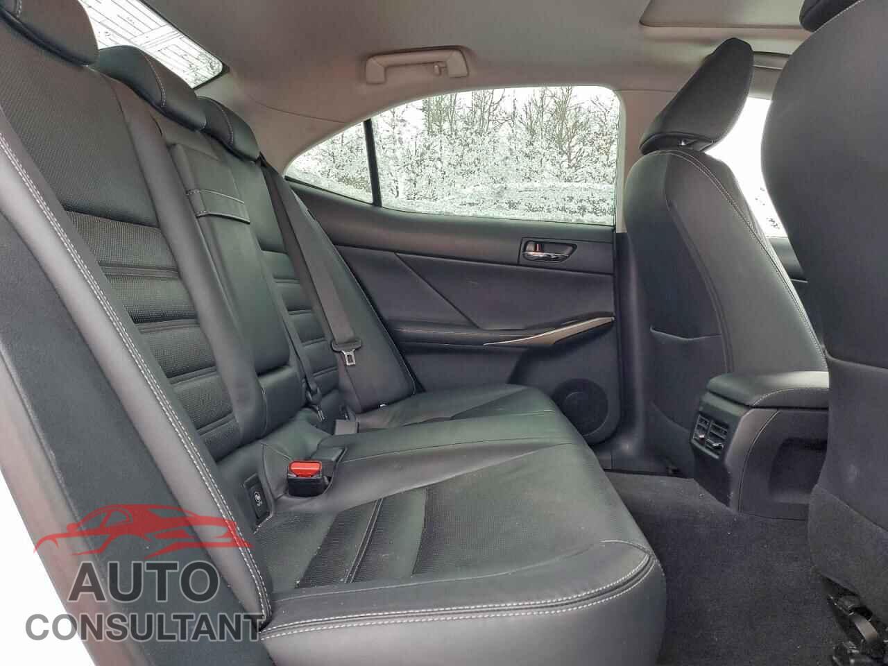 LEXUS IS 2015 - JTHCF1D21F5028140