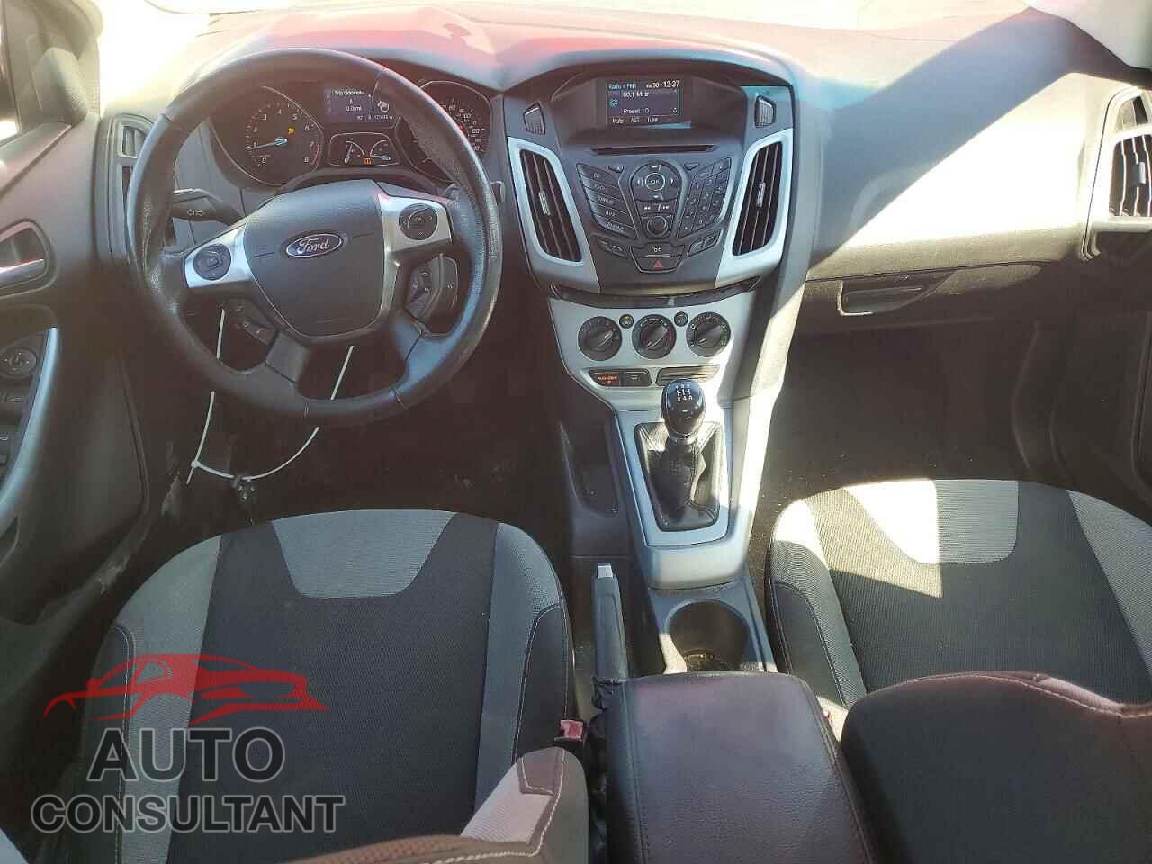 FORD FOCUS 2012 - 1FAHP3F23CL301363