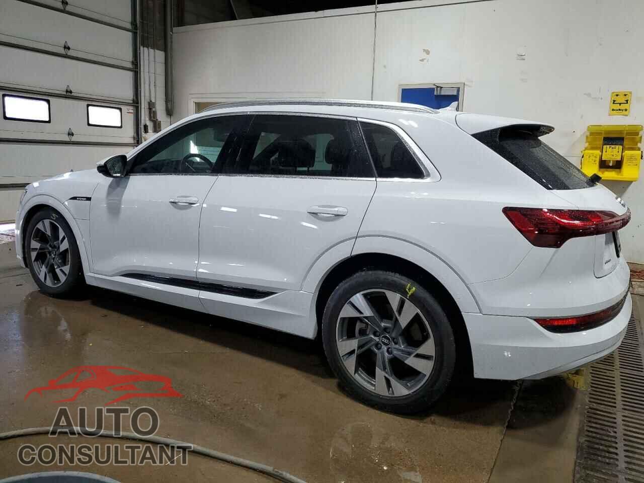 AUDI E-TRON 2021 - WA1AABGE5MB005200