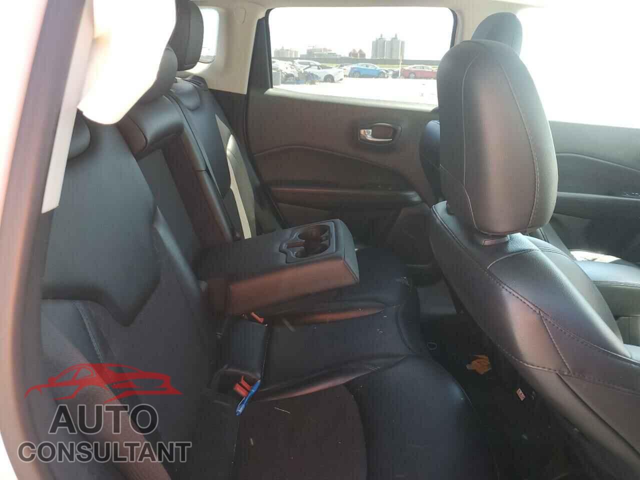 JEEP COMPASS 2019 - 3C4NJCBB6KT623986