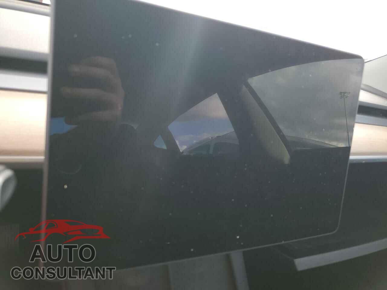 TESLA MODEL 3 2023 - 5YJ3E1EA8PF655461