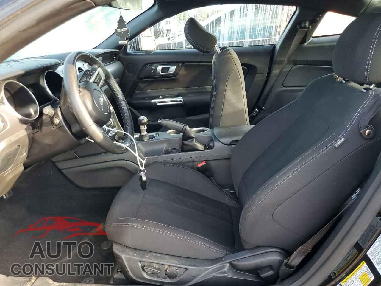 FORD MUSTANG 2021 - 1FA6P8CF0M5111568