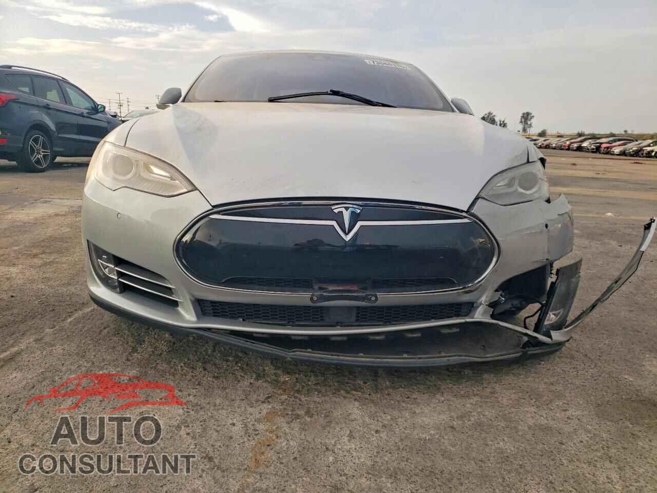 TESLA MODEL S 2014 - 5YJSA1H12EFP63896