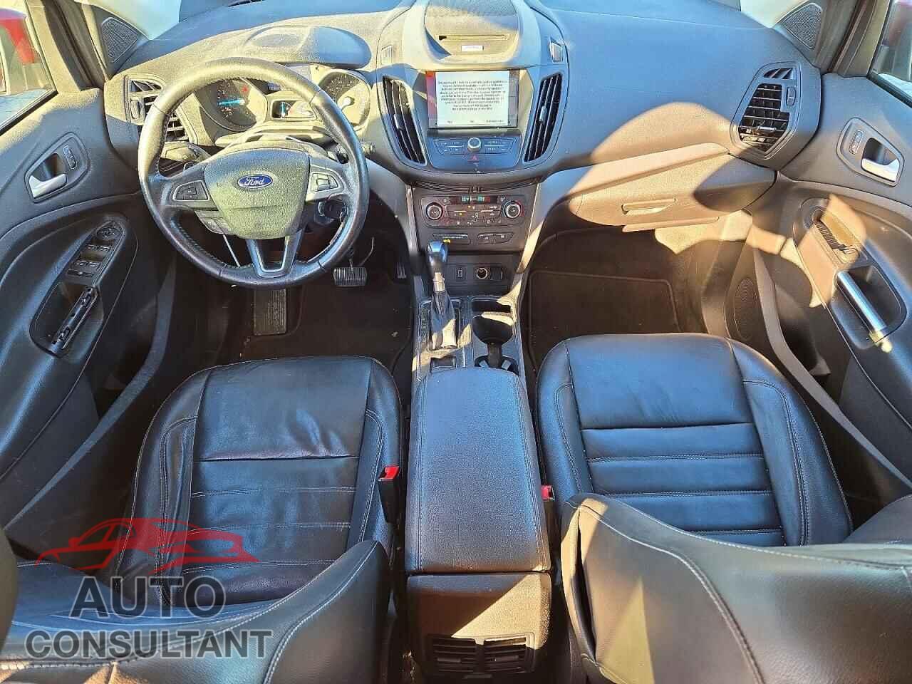 FORD ESCAPE 2017 - 1FMCU9G9XHUB35111