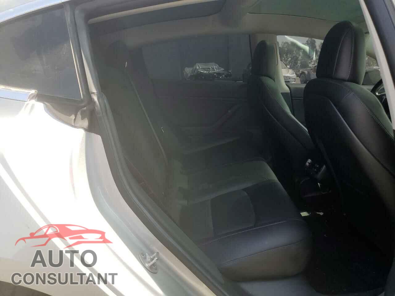 TESLA MODEL 3 2018 - 5YJ3E1EB2JF083447