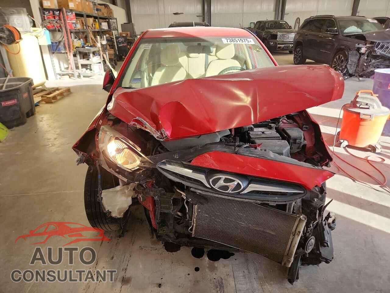 HYUNDAI ACCENT 2013 - KMHCU4AE8DU284054