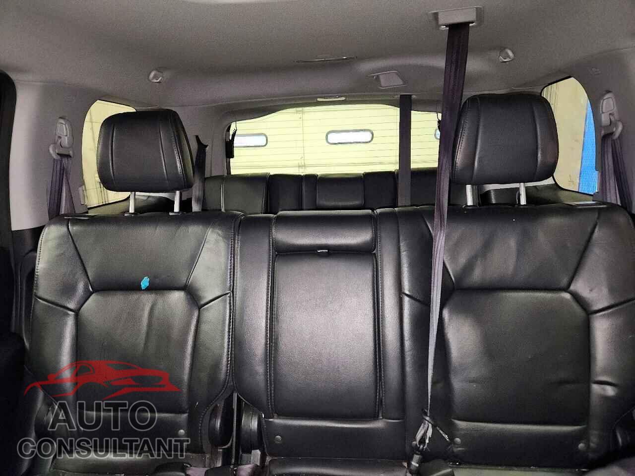 HONDA PILOT 2015 - 5FNYF4H57FB043379