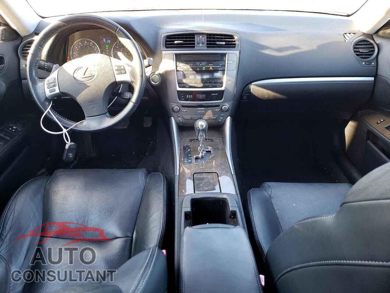 LEXUS IS 2012 - JTHCF5C2XC5055471