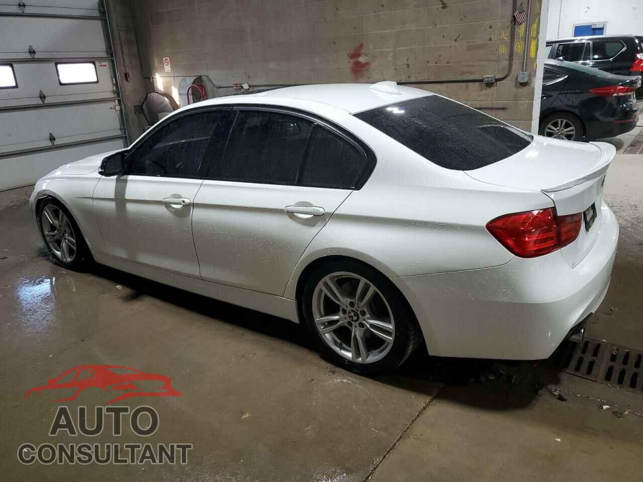 BMW 3 SERIES 2013 - WBA3A9C5XDF476908