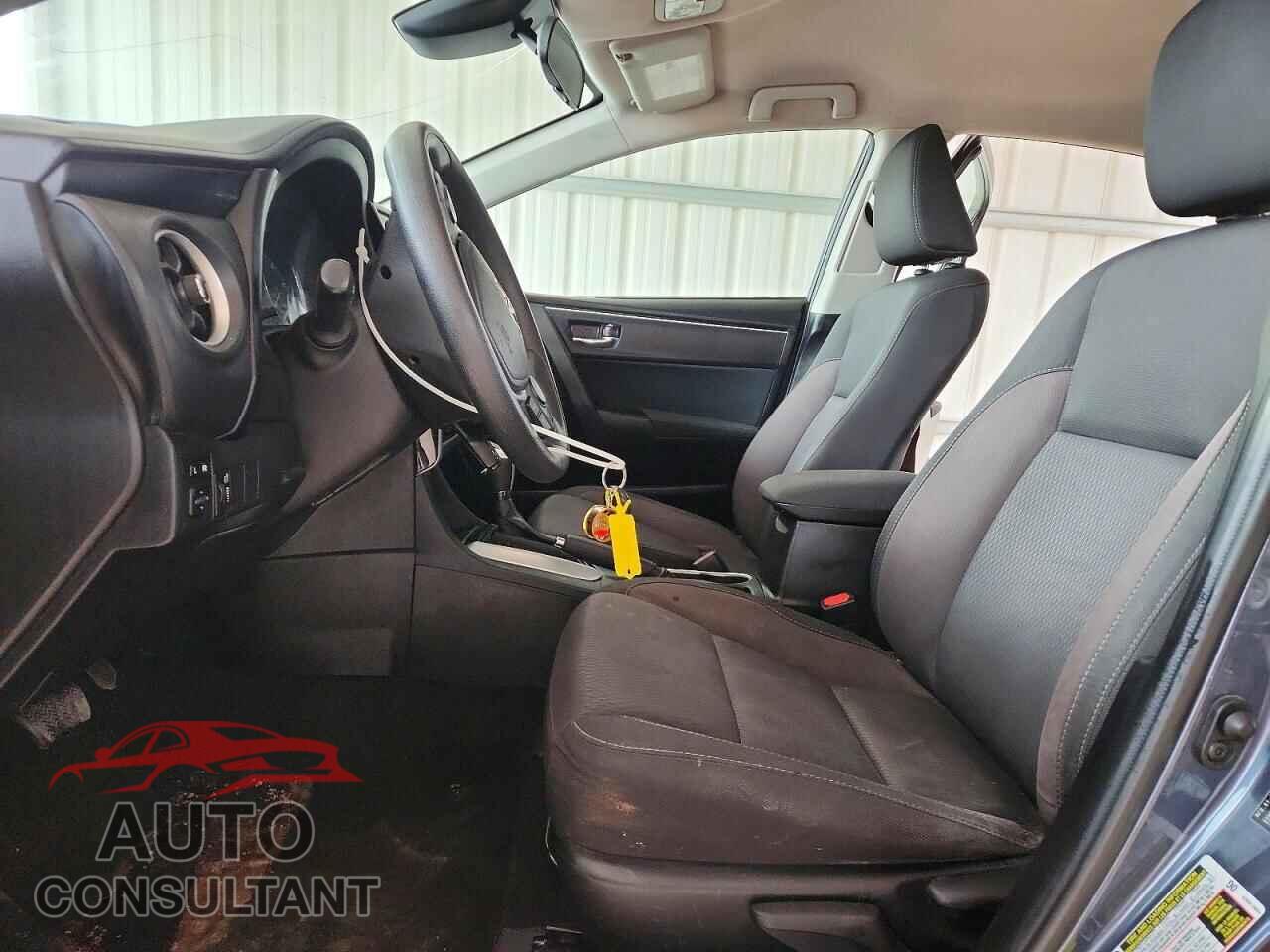 TOYOTA COROLLA 2017 - 5YFBURHE1HP598196