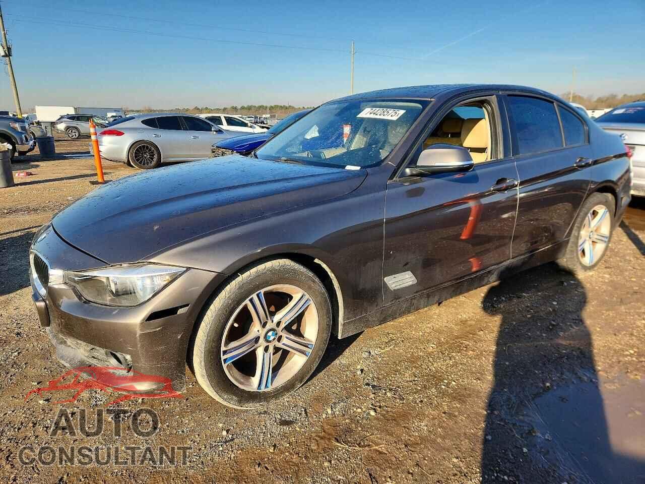 BMW 3 SERIES 2012 - WBA3A5C57CF257511