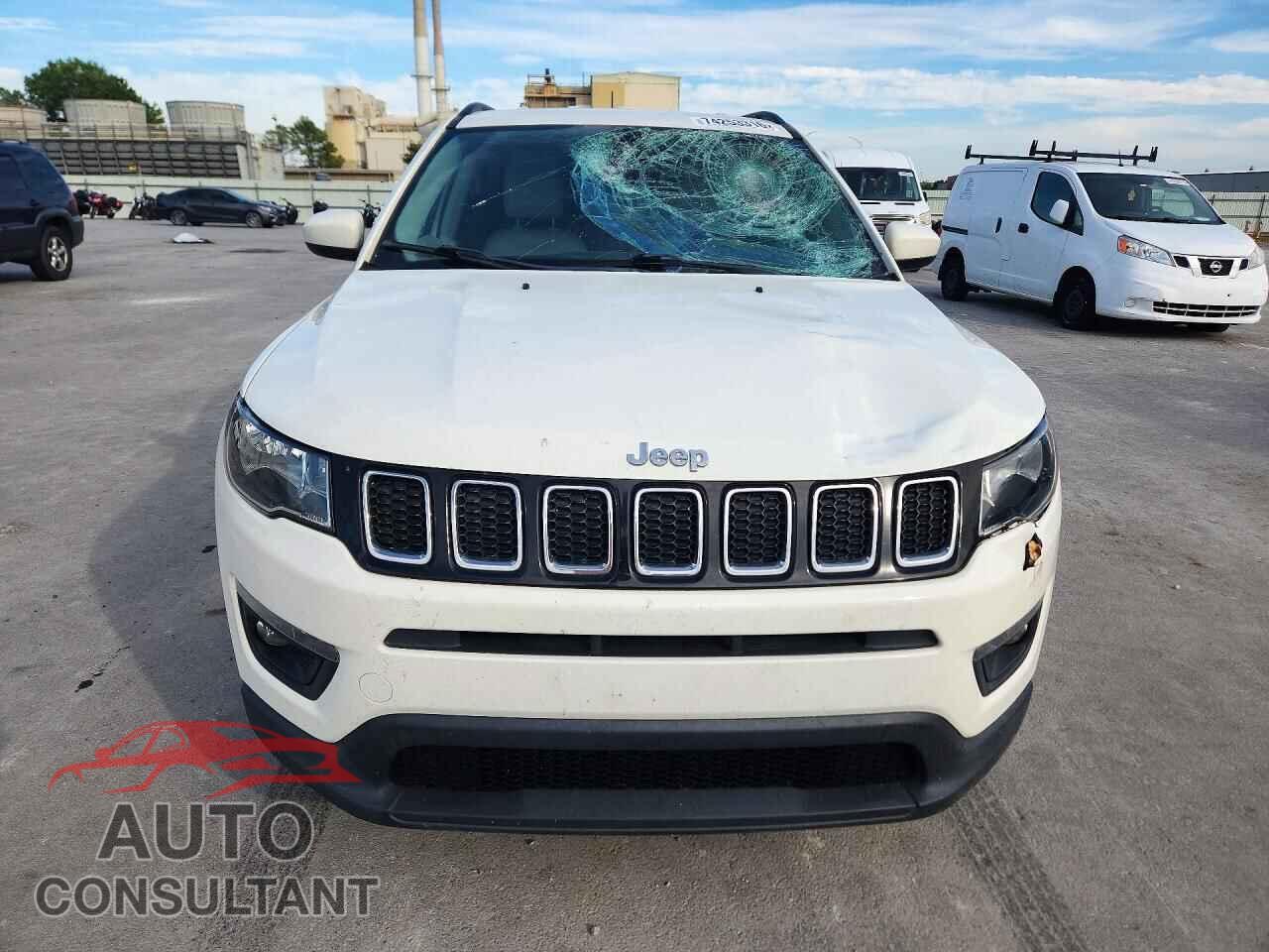 JEEP COMPASS 2018 - 3C4NJCBB2JT240979