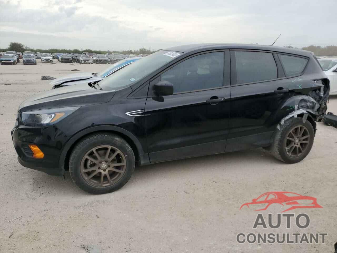 FORD ESCAPE 2018 - 1FMCU0F77JUC06122