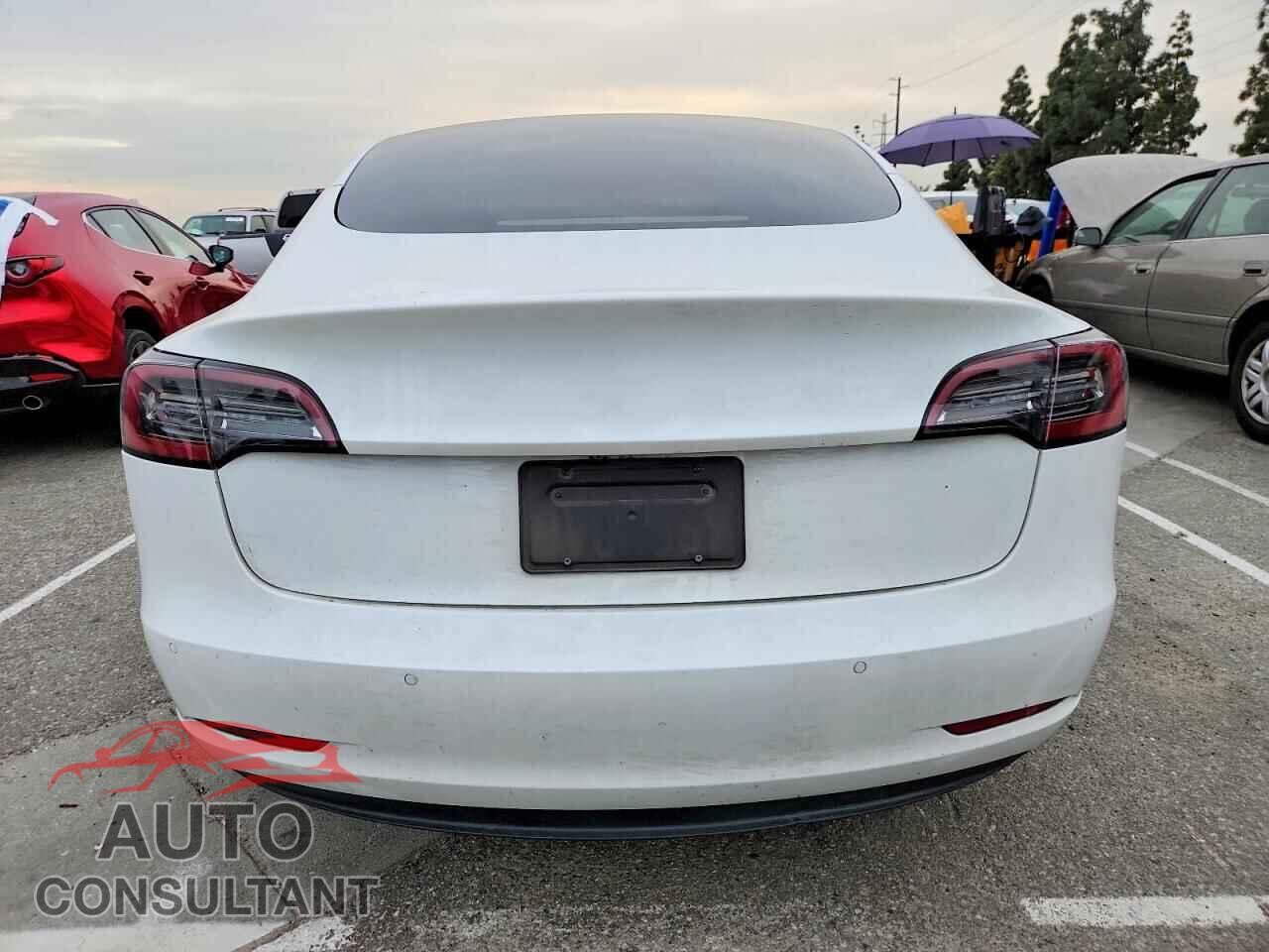 TESLA MODEL 3 2021 - 5YJ3E1EA5MF940422