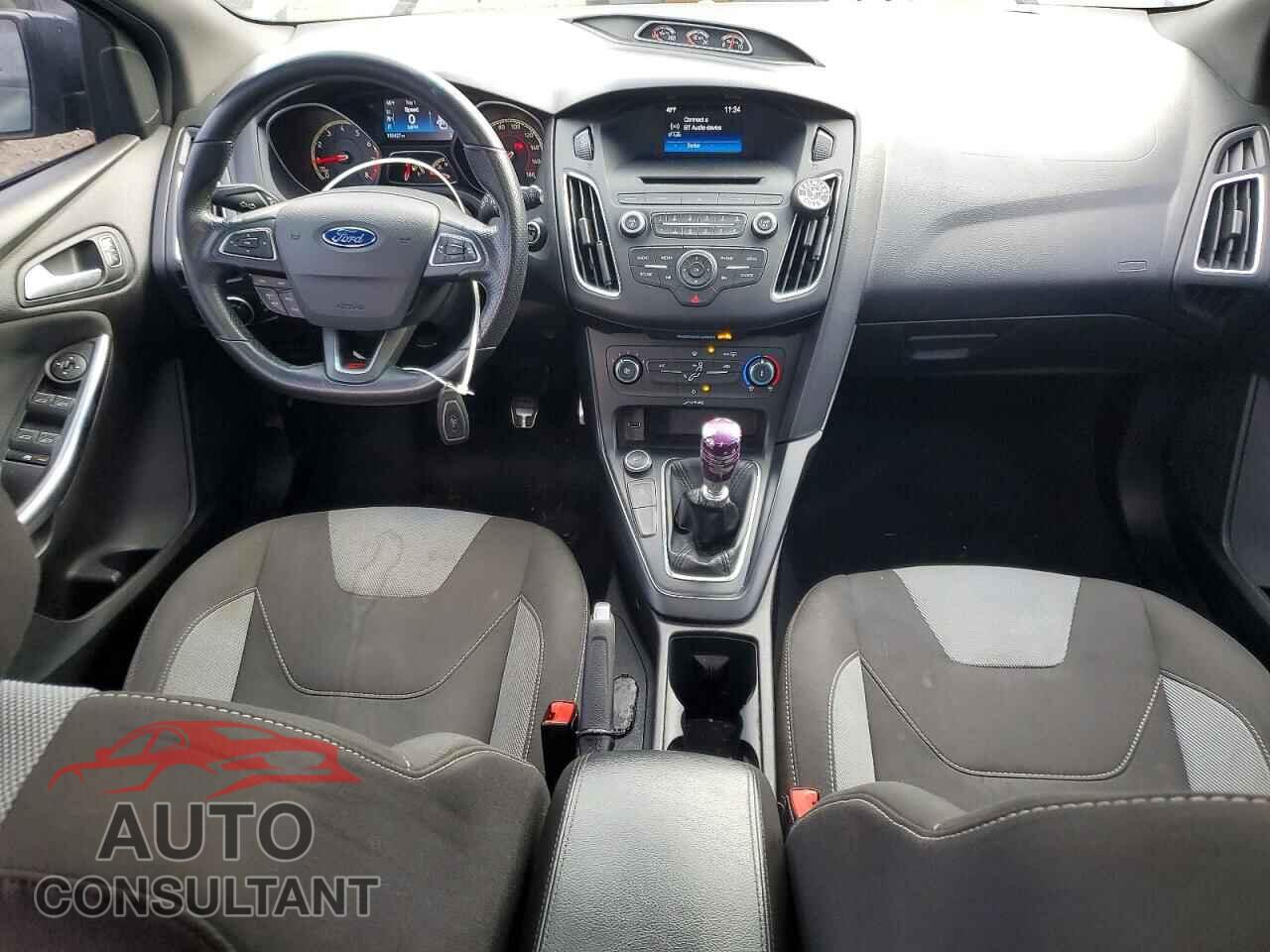 FORD FOCUS 2016 - 1FADP3L90GL389813