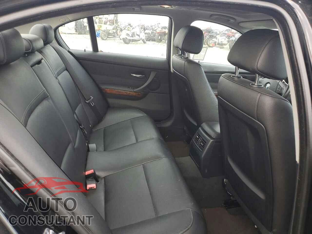 BMW 3 SERIES 2011 - WBAPH5G58BNM71578