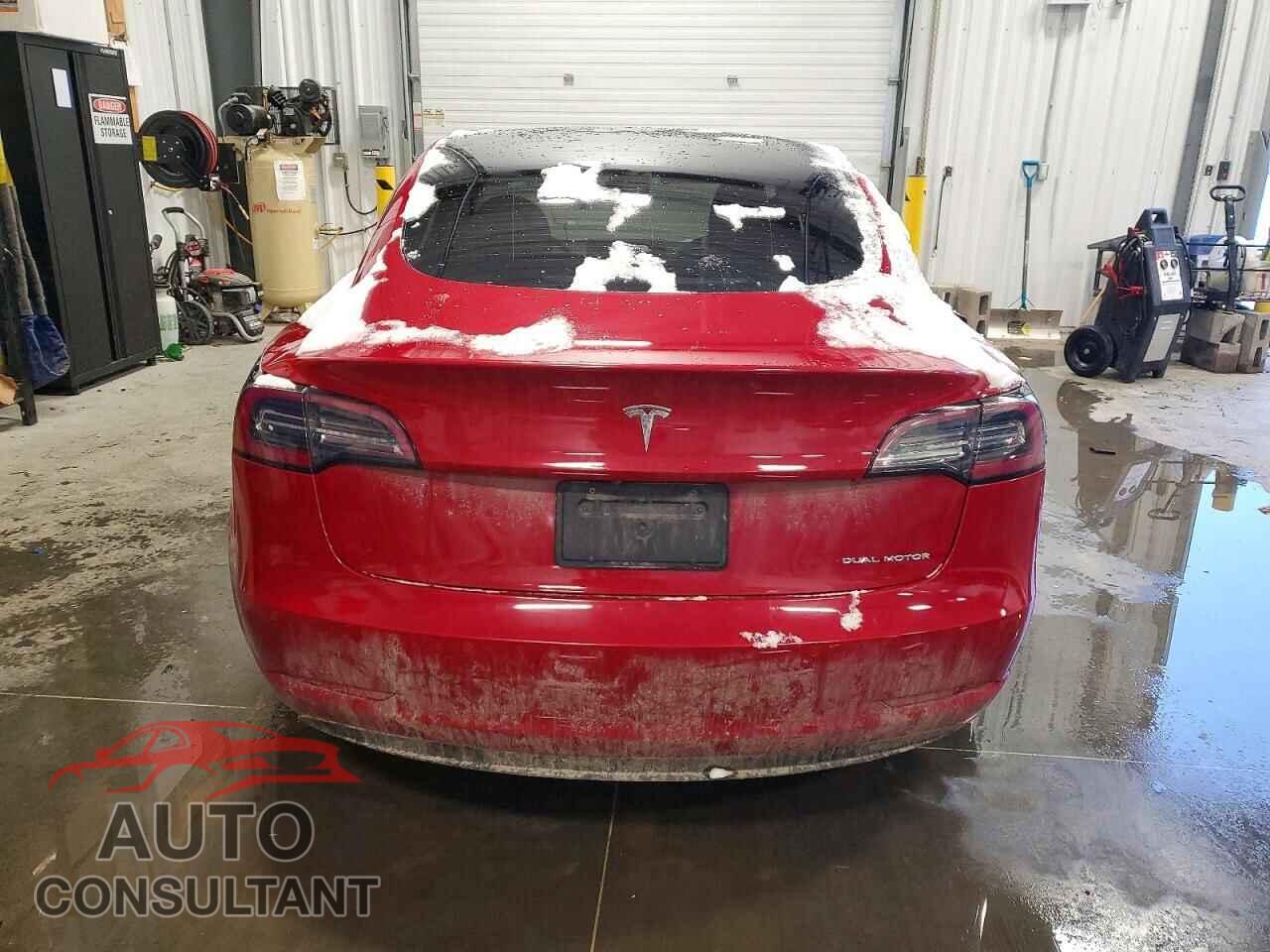 TESLA MODEL 3 2021 - 5YJ3E1EB3MF079847
