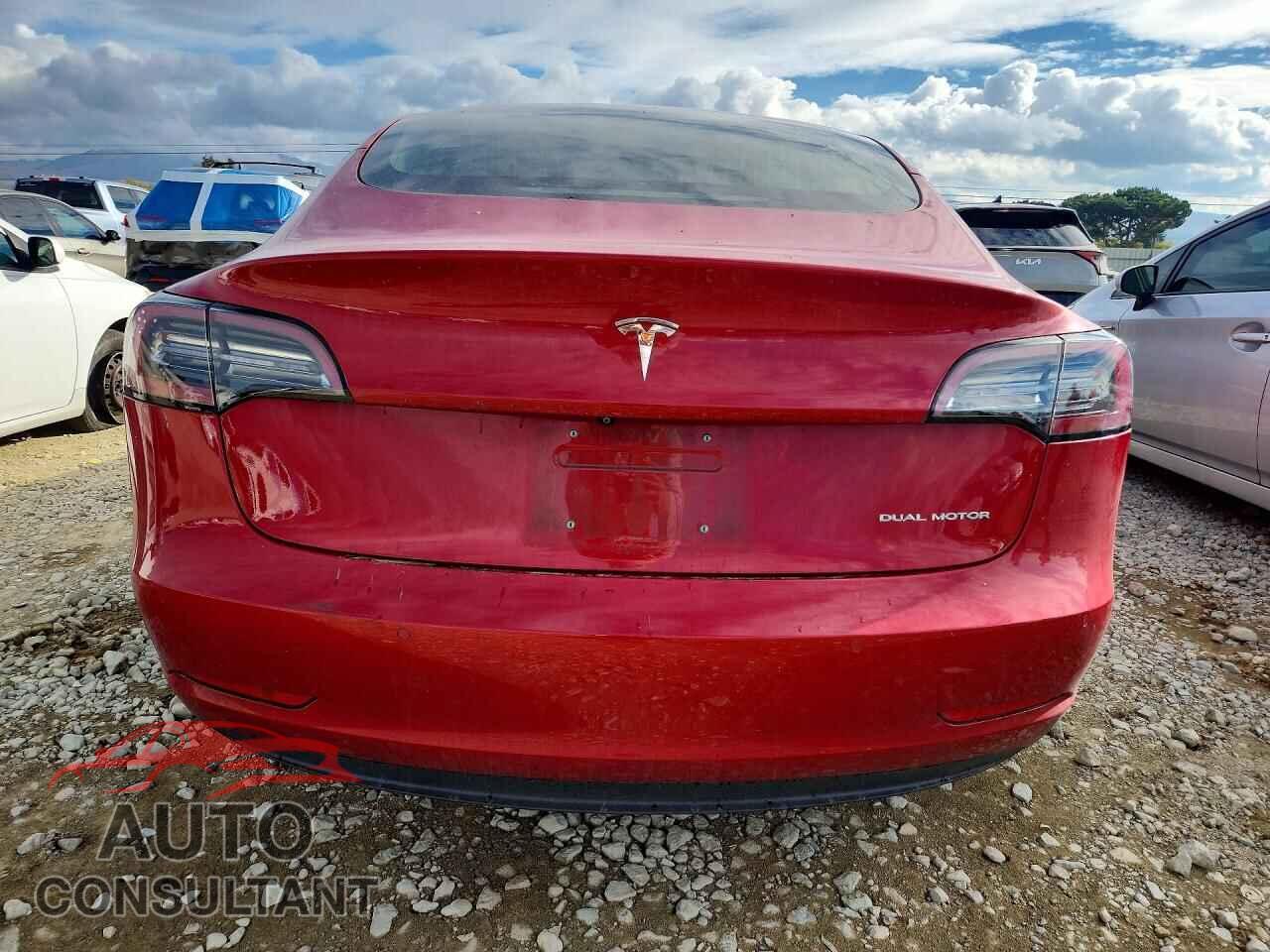 TESLA MODEL 3 2018 - 5YJ3E1EB5JF114805