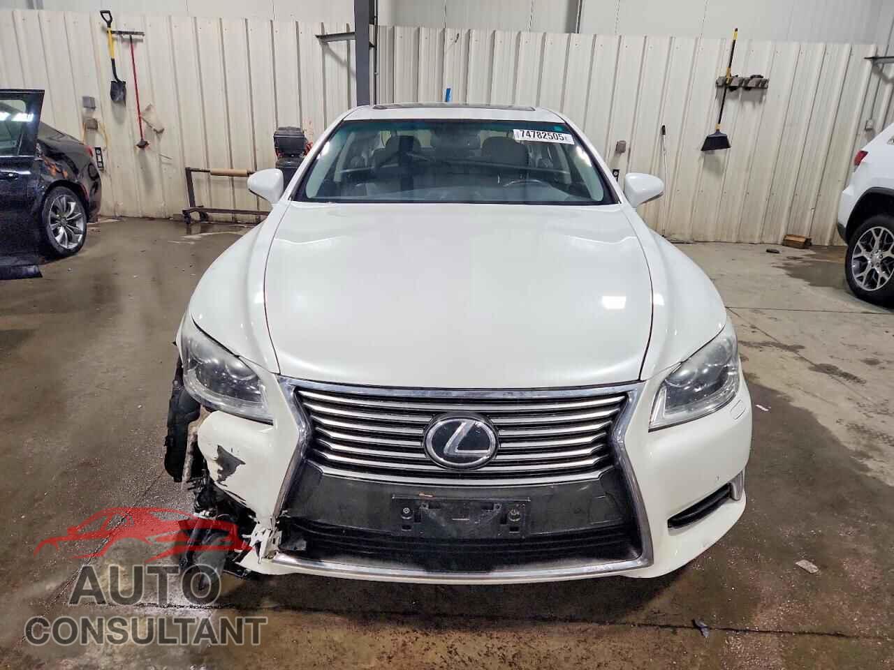LEXUS LS460 2013 - JTHBL5EF7D5120704