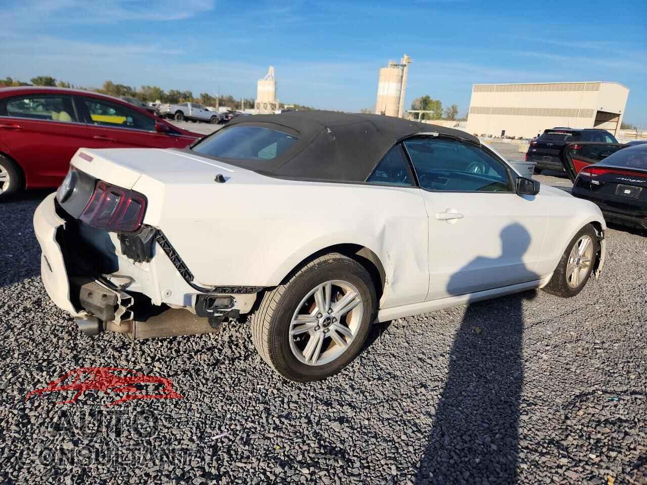 FORD MUSTANG 2013 - 1ZVBP8EM1D5229985