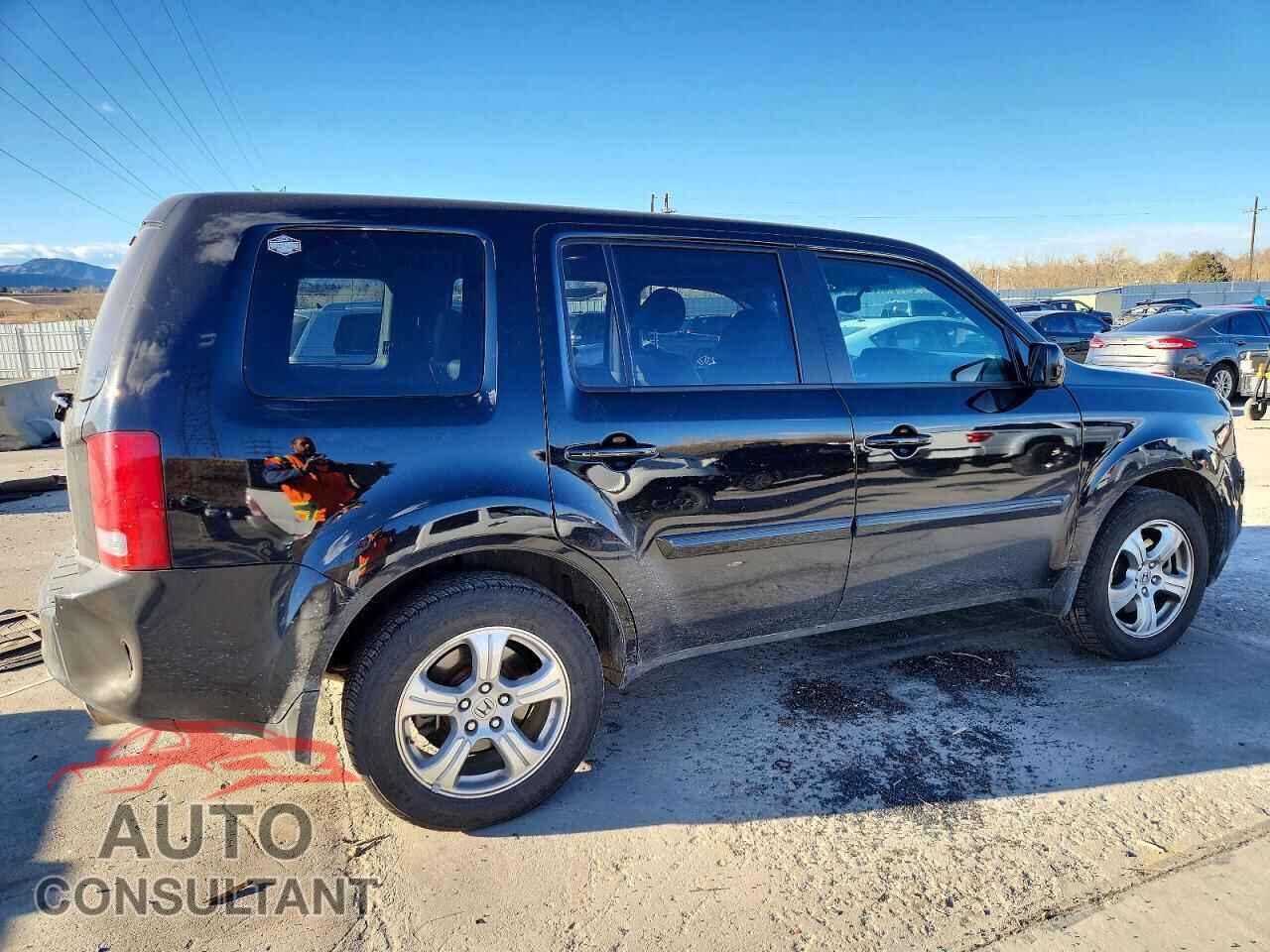 HONDA PILOT 2013 - 5FNYF4H75DB001095
