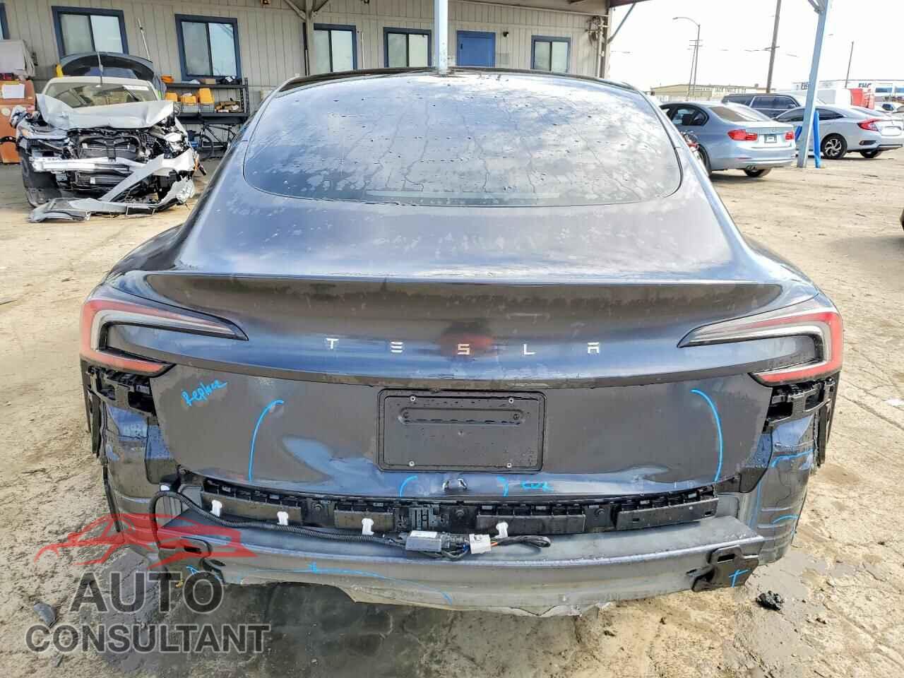 TESLA MODEL 3 2024 - 5YJ3E1EA0RF744458