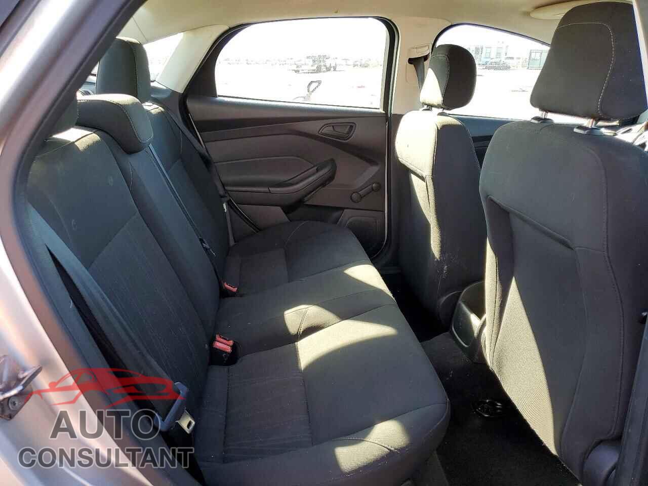 FORD FOCUS 2016 - 1FADP3E24GL246489