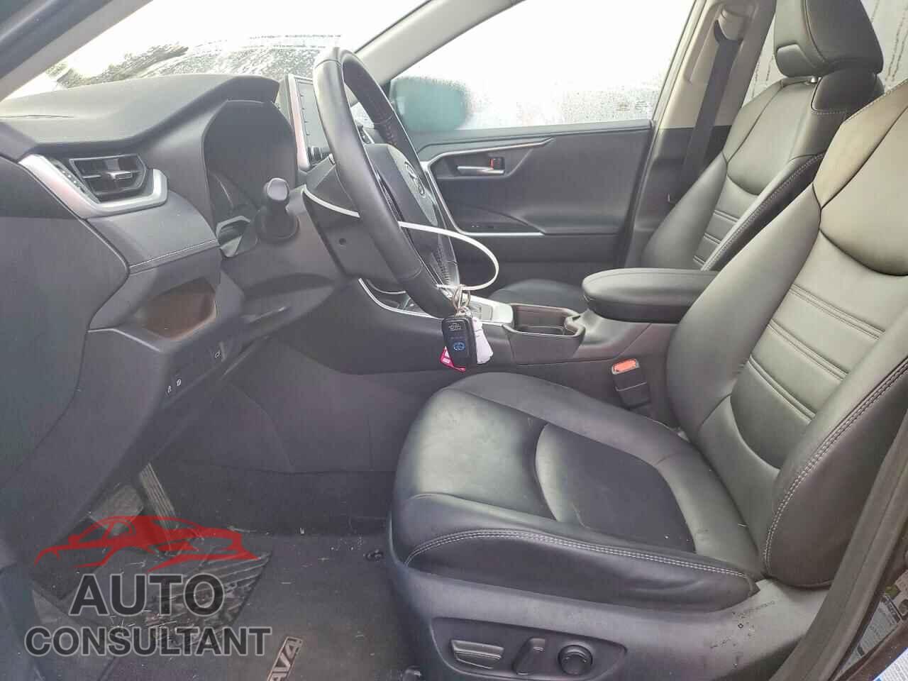 TOYOTA RAV4 2019 - 2T3DWRFV2KW019803
