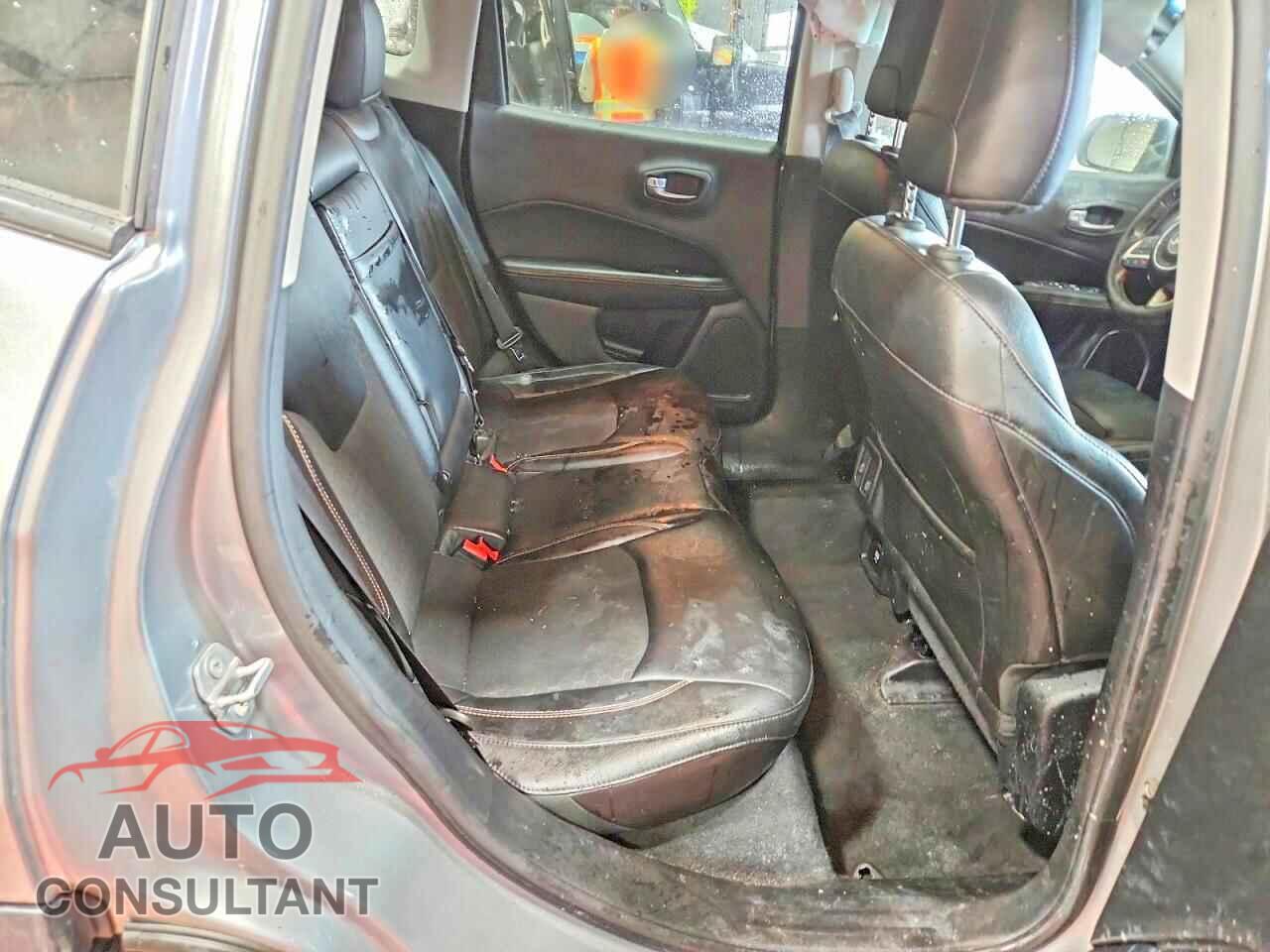 JEEP COMPASS 2018 - 3C4NJDBB8JT403611