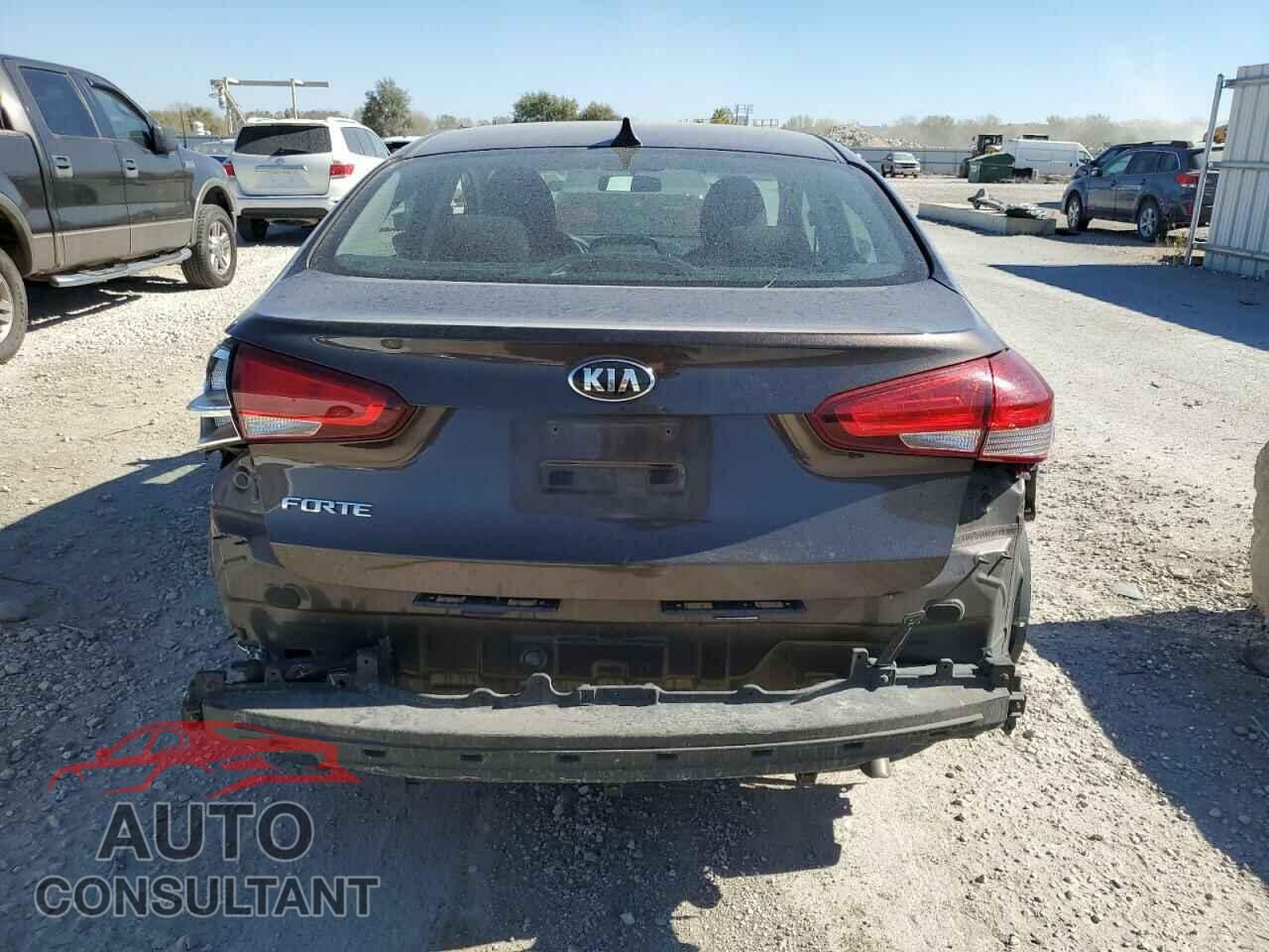KIA FORTE 2017 - 3KPFK4A74HE088948