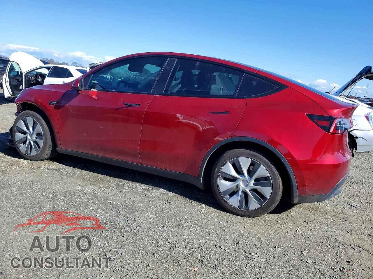 TESLA MODEL Y 2024 - 7SAYGAEE2RF066625