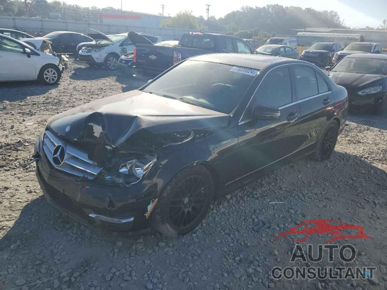 MERCEDES-BENZ C-CLASS 2013 - WDDGF4HB1DR269738