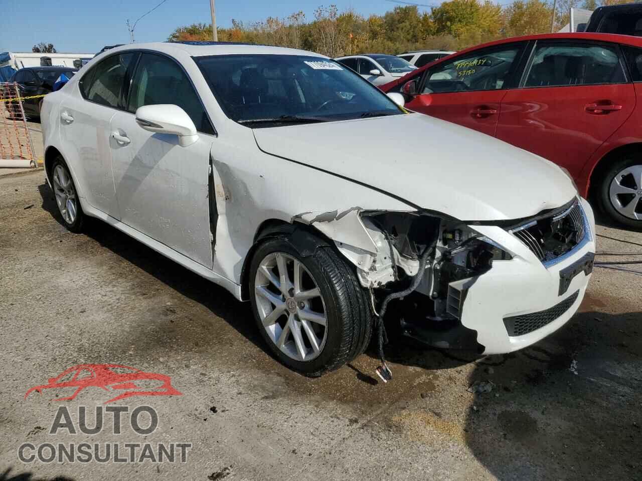 LEXUS IS 2011 - JTHCF5C21B5050626